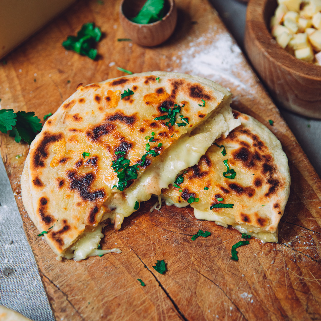 Naan Savoyard à la Raclette de Savoie
