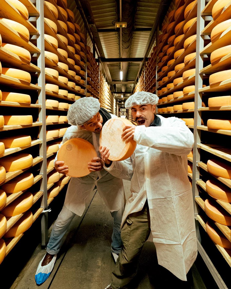 Les Moustachus en Vadrouille à la découverte de la Raclette de Savoie IGP
