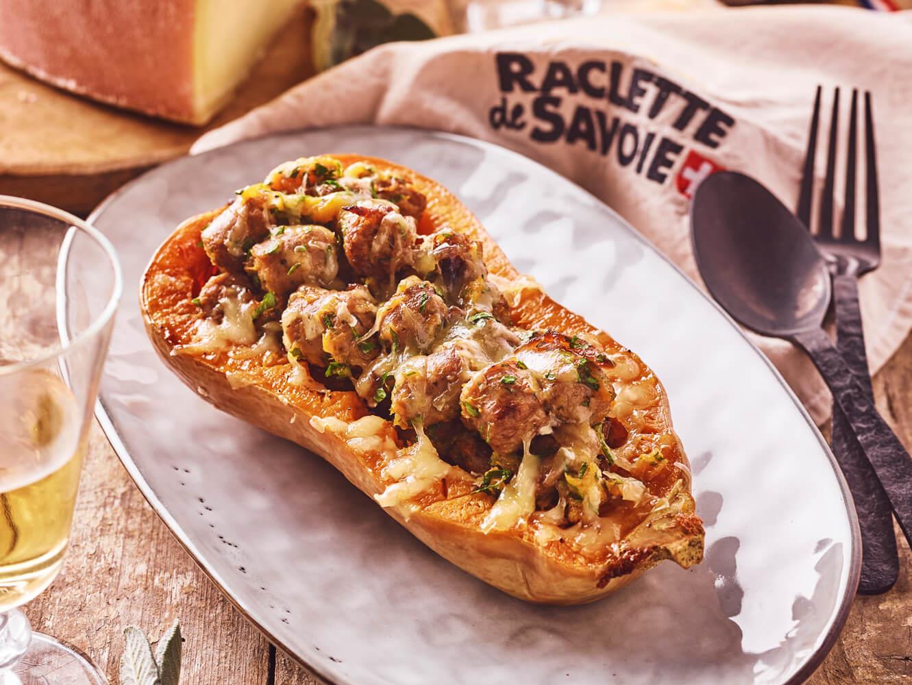 Butternut farcies à la saucisse,Raclette de Savoie saucisse sauge et